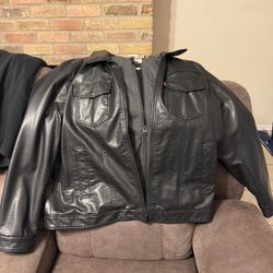 Men’s Levi Jacket With Hoodie 2XL