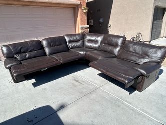 5-piece Ashley’s leather sectional