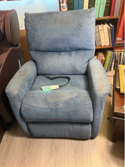 Power lift recliner
