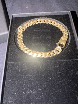 Jaxxon gold bracelet
