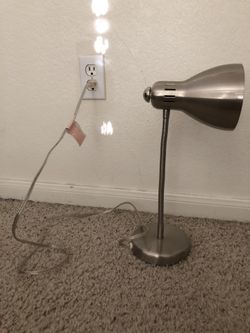 Desk lamp