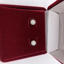 14kt Gold Diamond Stud Earrings - 1.30g
