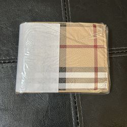 Burberry/ GUCCi Wallet 