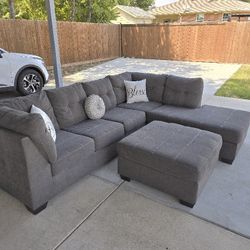 Sectional Couch Perfect Condition Super Comfy And Clean 