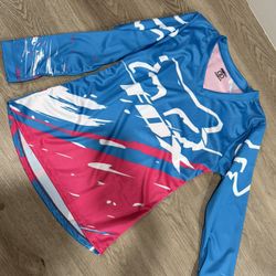 Woman’s Fox Jersey Large 