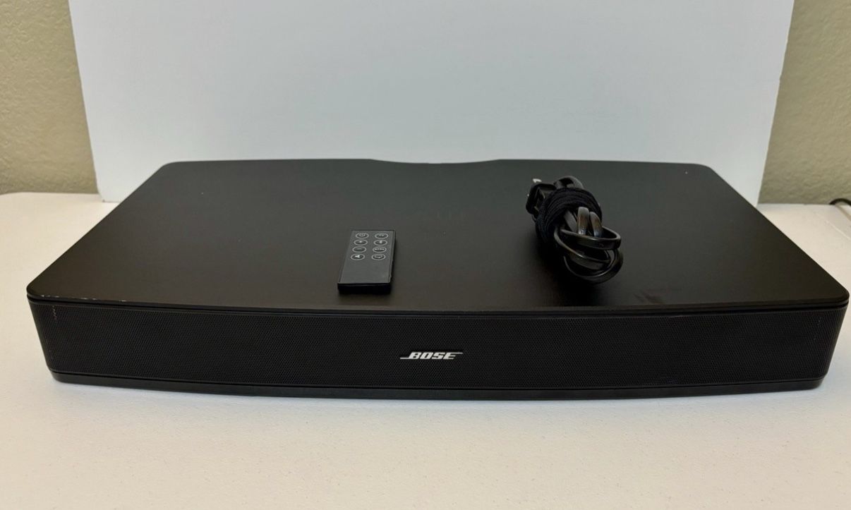 Official Bose Solo TV Sound System w Remote