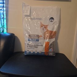 CAT LITTER WITH BAKING SODA