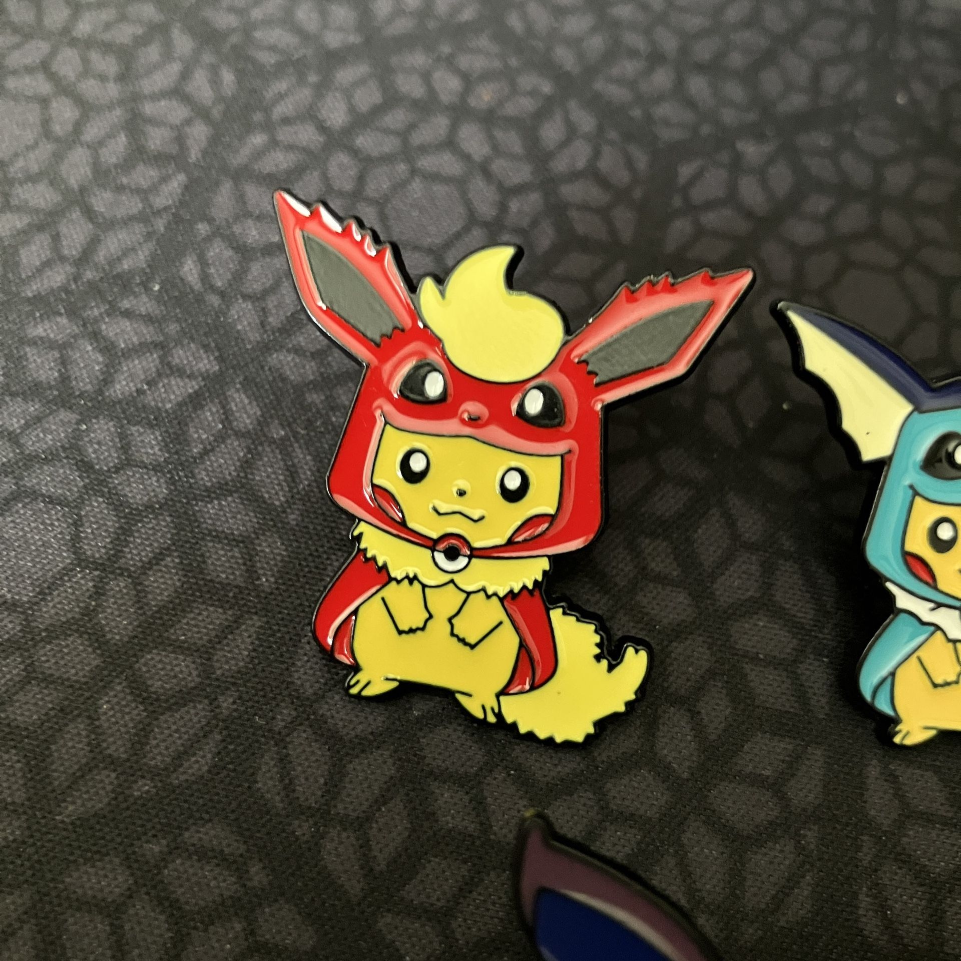 Pikachu In Flareon Poncho Costume Pokemon Enamel Pin / Brooch