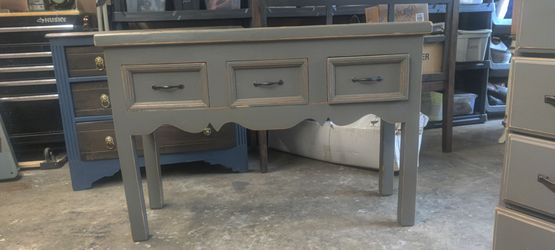 Decorative table