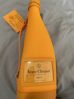 Veuve Clicquot Champagne Yellow Label Ice Jacket