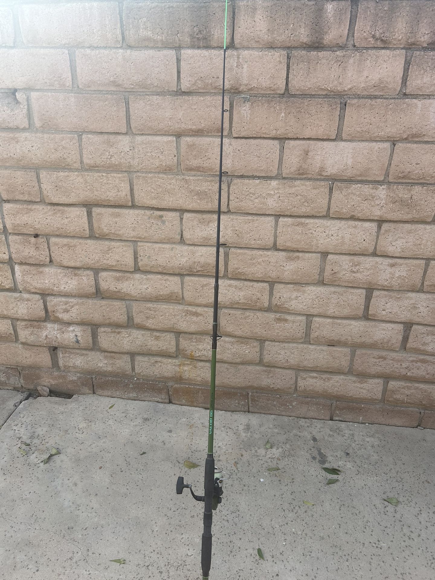Lew’s Valor Spinning Rod And Reel Combo