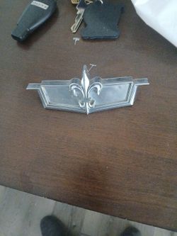 1975 Caprice Classic Hood Emblem