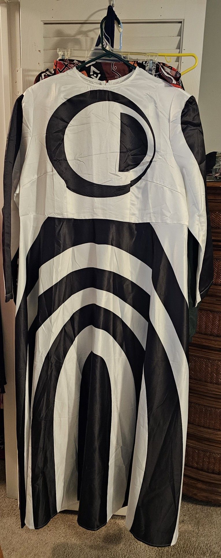 Brand New Plus-sized Black & White Abstract Print Ladies Dress