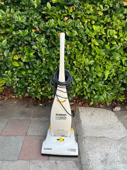 Eureka Boss Power Plus Bagged Vacuum