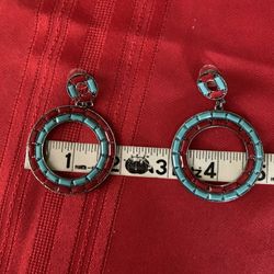 Fantasy round shape earrings red & turquoise color. Cash $6. Pick up only.