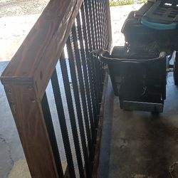 Gate
