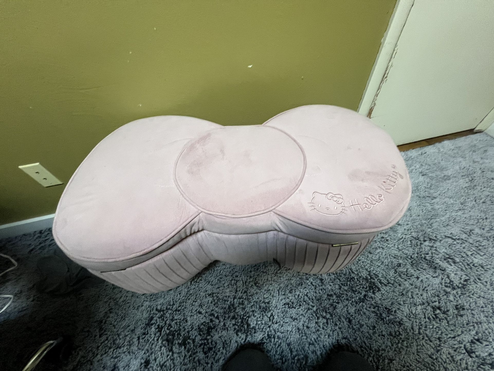 Hello Kitty Chair