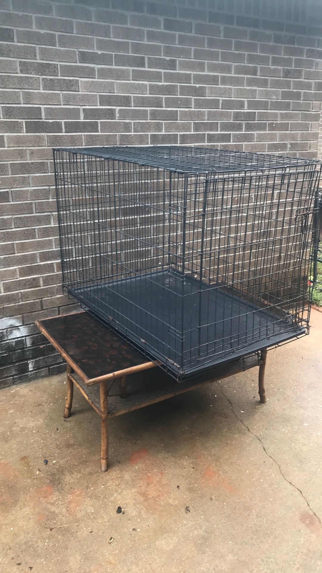 Pet Kennel/Transporter 42x28x30 Inches  Large
