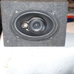 6x9 pioneer 2coaxle in ,a box old school