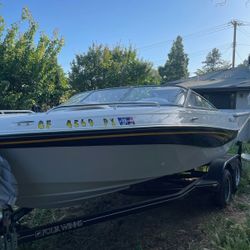 2001 FourWinns 19 Foot Open Bow Boat