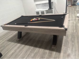 Pool table MUST PICK UP
