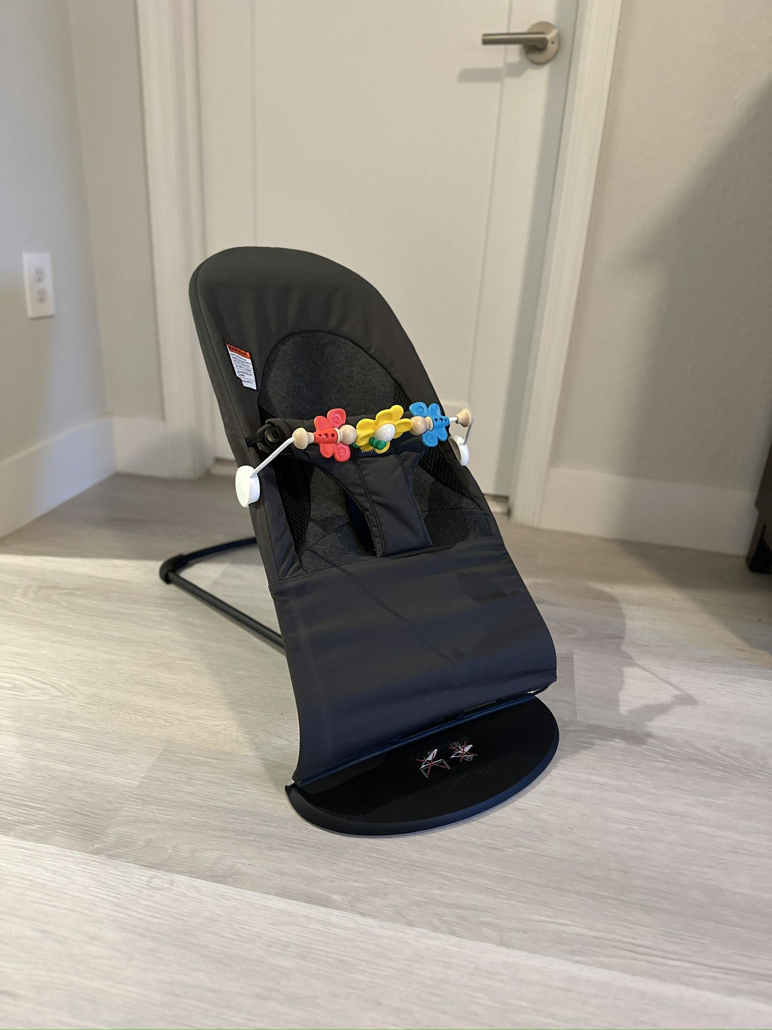 BabyBjörn Bouncer Bliss with Flying Friends Toy & Travel Bag