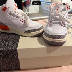 Air Jordan 3 Women’s Georgia Peach Sneakers