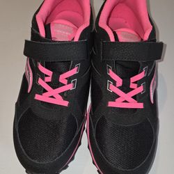 Big Girls size 6W "Saucony" Cohesion TR14 A/C Black Athletic Sneakers 