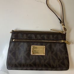 Michael Kors Wristlet