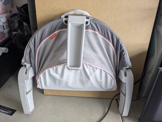 Little Tikes Portable Bassinet