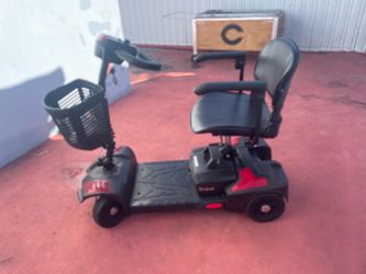 ELECTRIC SCOOTER  4 WHEEL Excellent Condition