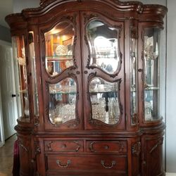 10-Piece Elegant Dining Set with China Cabinet