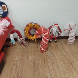 Wreaths Over 50 Different  Local Pickup Only 