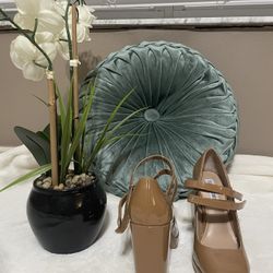 New. Steve Madden women Shoes 