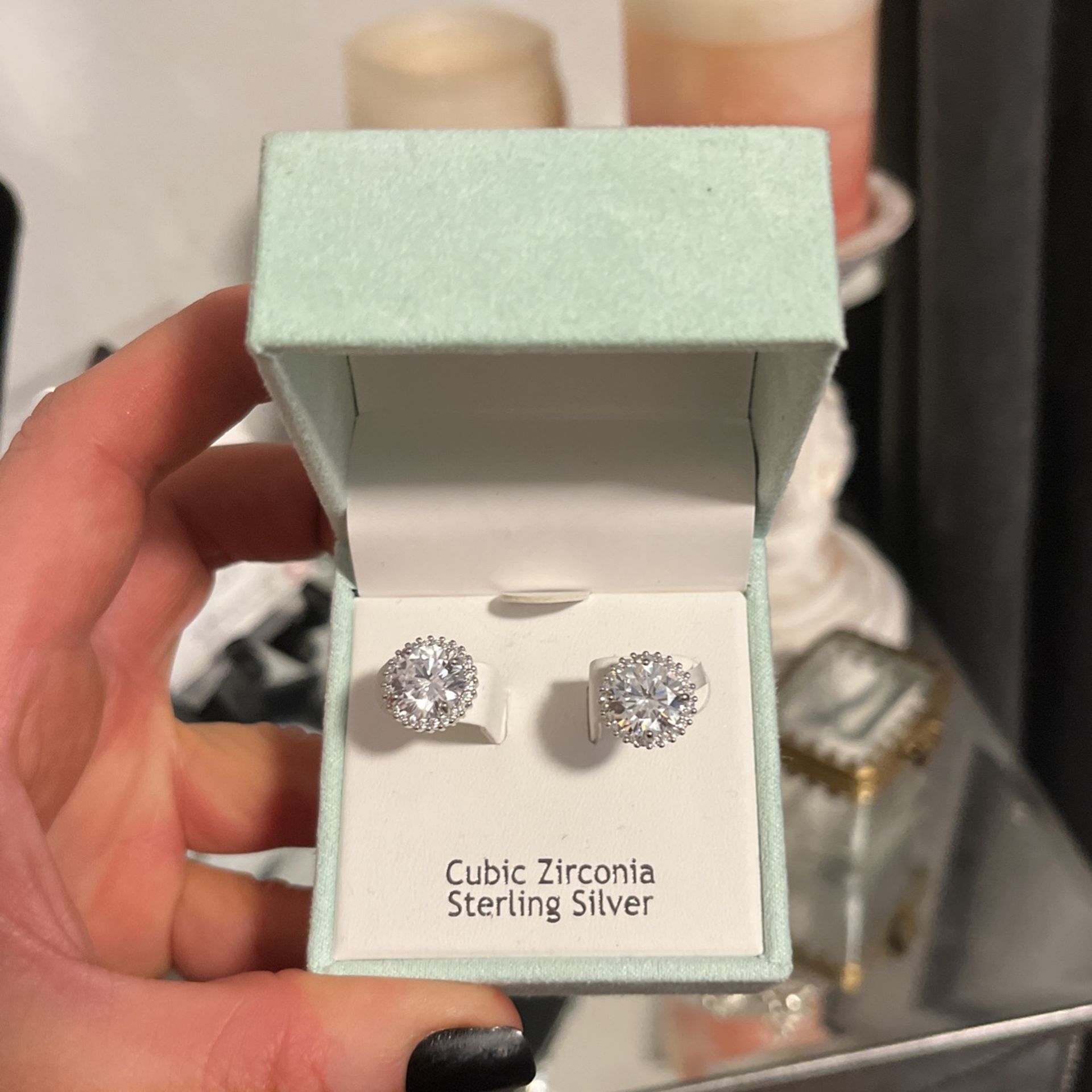 Gorgeous ROUND Diamond 💎 Australian Crystal  Earrings~*