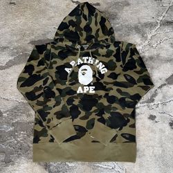 Bape 1st Camo Pullover Hoodie🪖