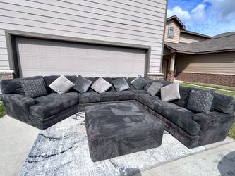 🔥 Extra Large Luxury Sectional – Like New!