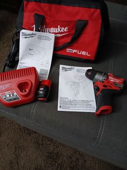Taladro MILWAUKEE