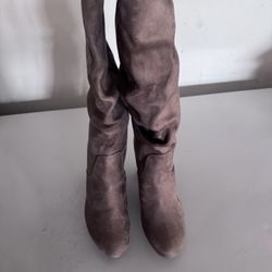 New woman’s boots suede