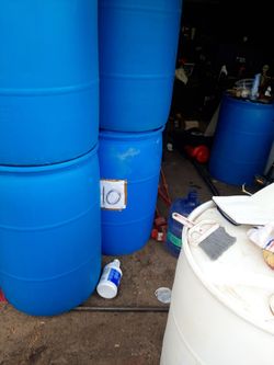 Plastiny55' gallon drum