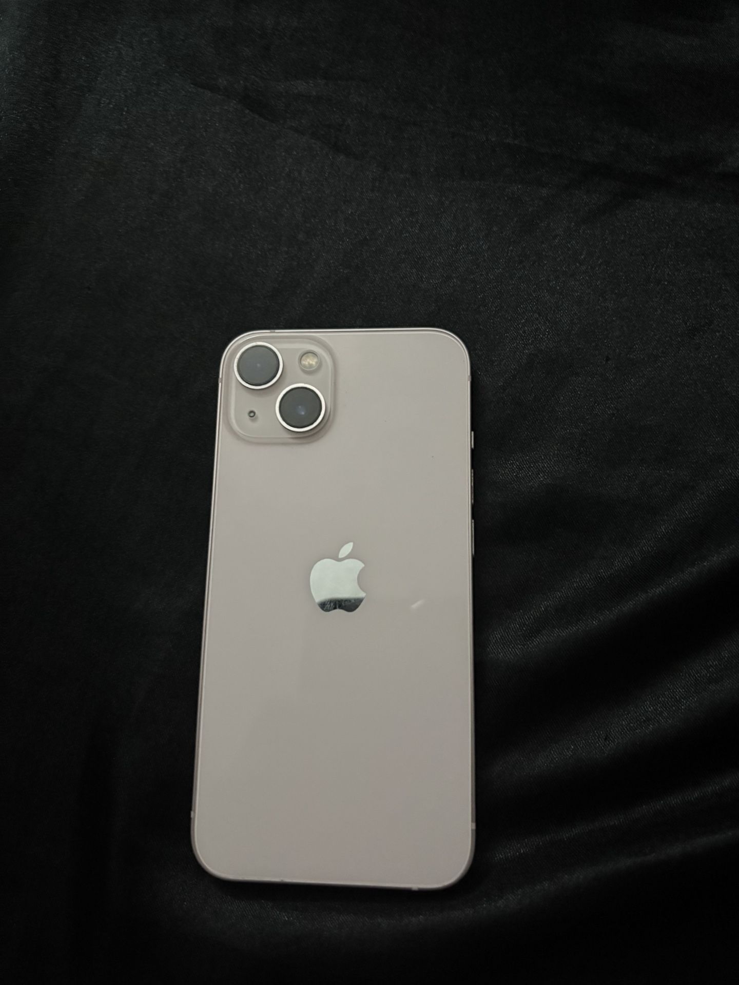 iPhone 13 Pink