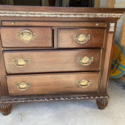 Thomas Kincaid End Table. 36 X 18 X 22  Top Small Drawer Slides Out  