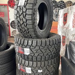 33x12.50R17 Venom Trail Hunter R/T 10ply Tires