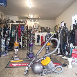 Canister vacuum cleaner