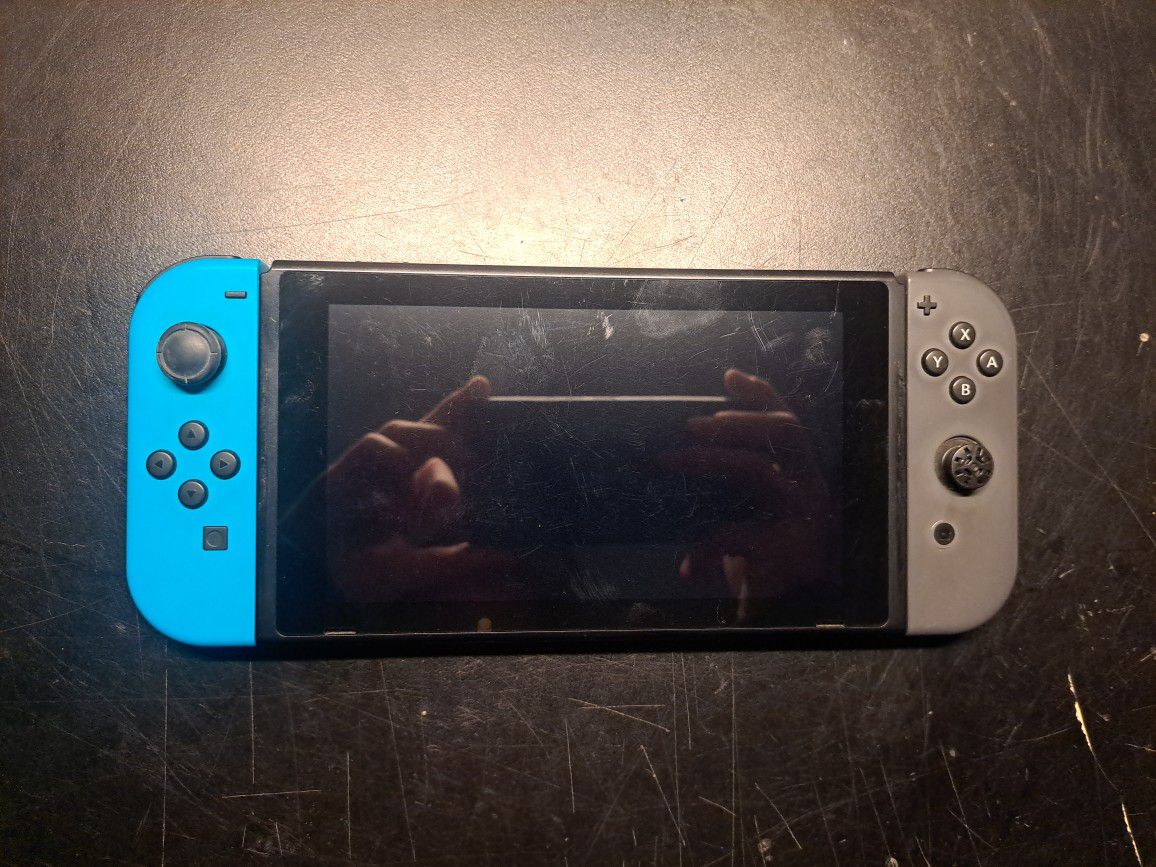 Nintendo Switch Standard.