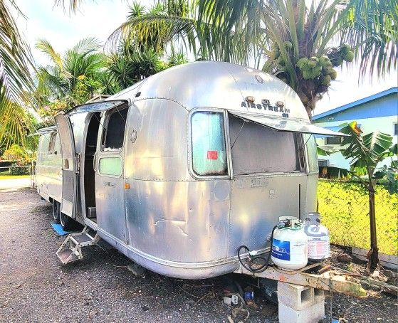 1972 AIRSTREAM
