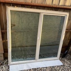 Used Vinyl Double Pane Sliding Window w/ Screen