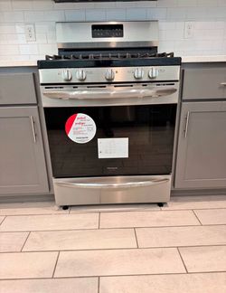 Frigidaire Gas Range