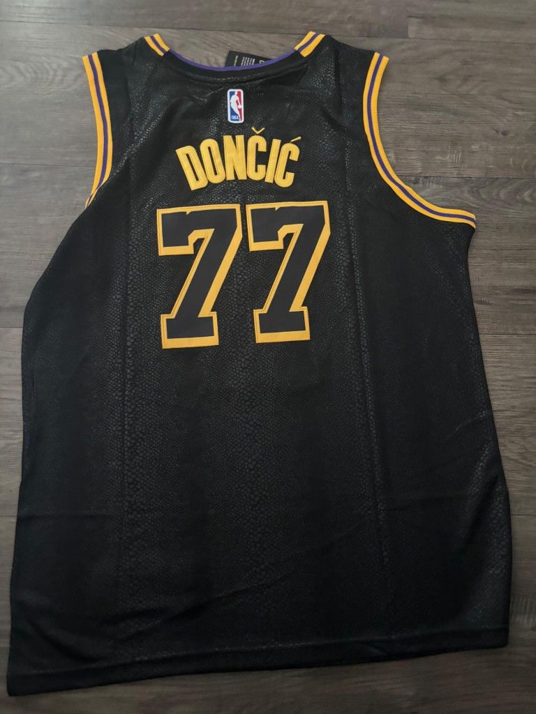 LUKA DONCIC - LOS ANGELES LAKERS - STITCHED JERSEY & NEW WITH TAGS