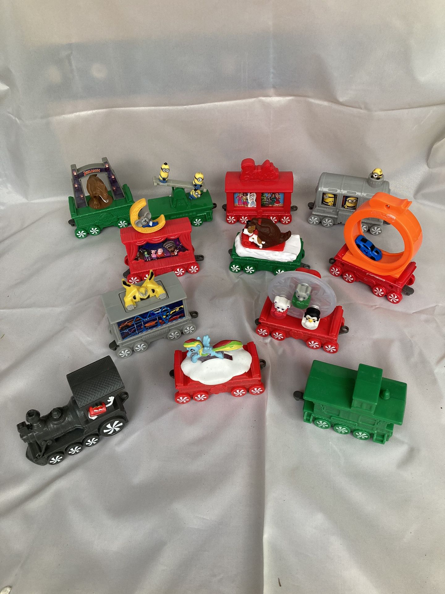 12pc Christmas Express Train McDonald’s Happy Meal 2017